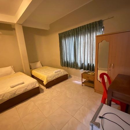 The Grey Guesthouse Phnom-Penh Buitenkant foto