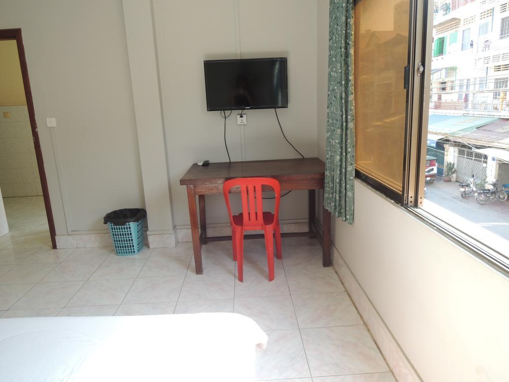 The Grey Guesthouse Phnom-Penh Buitenkant foto