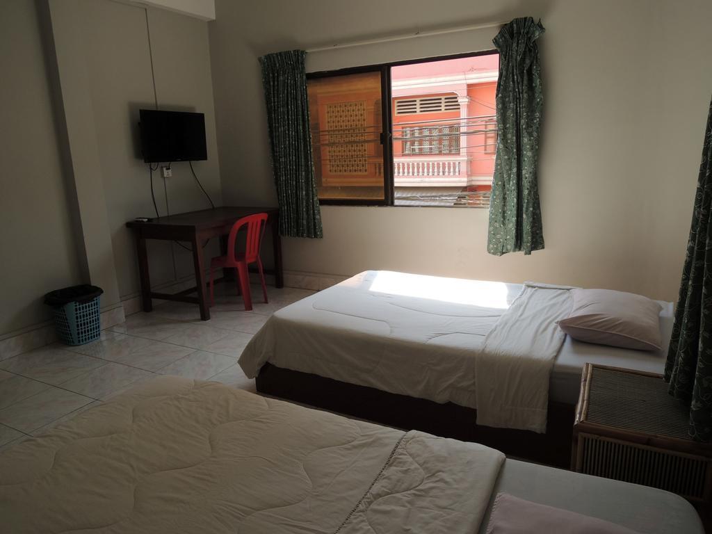 The Grey Guesthouse Phnom-Penh Buitenkant foto